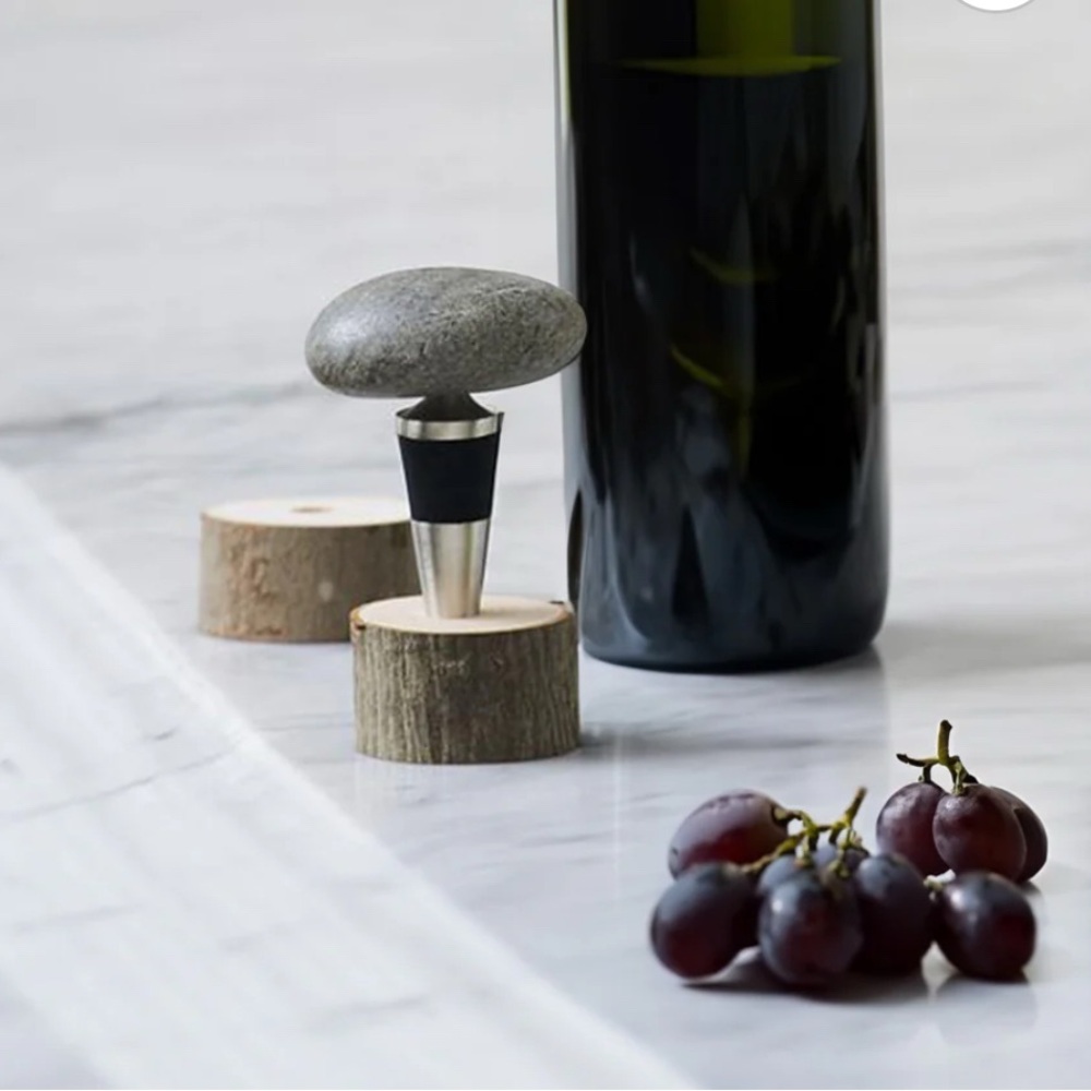 NWOT Stone and Metal Wine Bottle Stopper